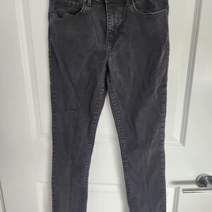 Levi's Women's Dark Gray Skinny Jeans